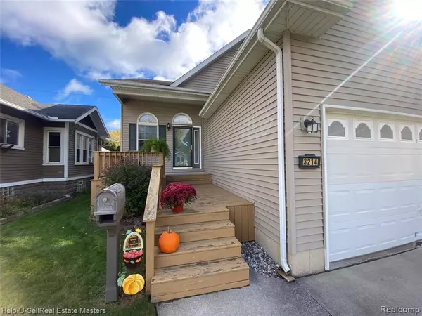 Port Huron, MI 48060,3214 Poplar Street