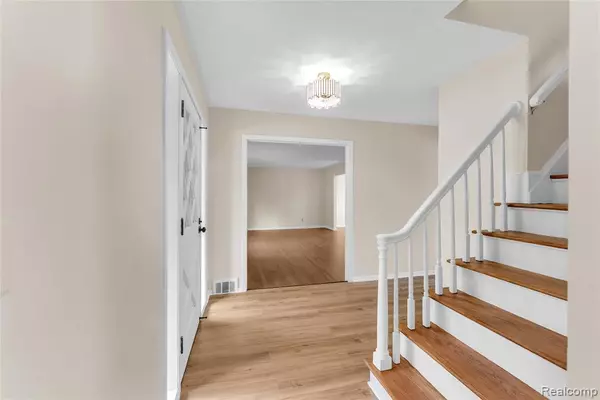 Shelby Twp, MI 48316,54011 MOUND Road