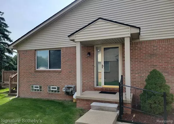 Warren, MI 48089,11374 CELTIC MANOR Drive