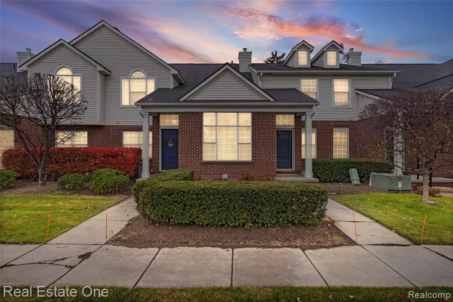 23102 Alexa, Walled Lake, MI 48390