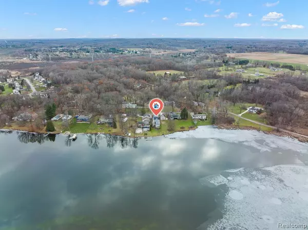 Ortonville, MI 48462,3529 Lakeview Drive