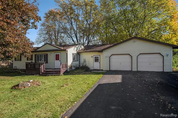 5474 Country Lane,  Flint,  MI 48506