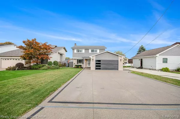 Harrison Township, MI,37762 Huron Pointe Drive