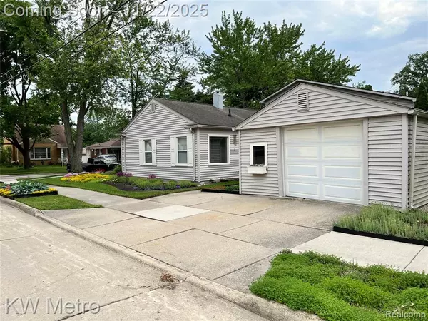 Royal Oak, MI 48073,237 Woodlawn Avenue