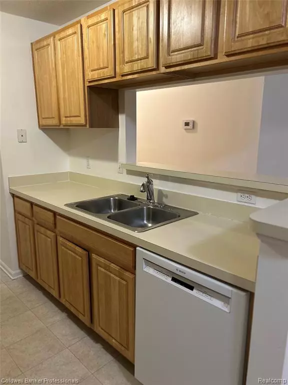 Westland, MI,284 Marigold Circle