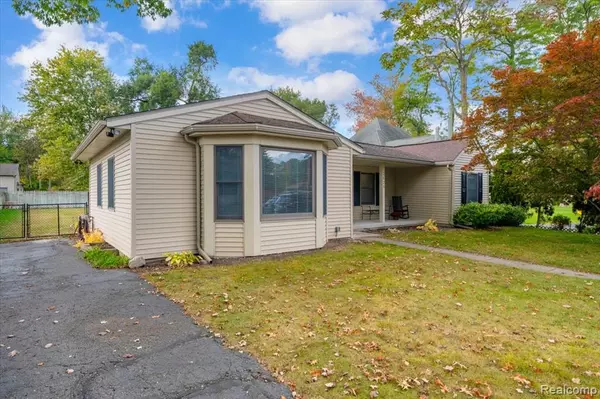 Commerce Twp, MI 48382,3625 Moberly Road