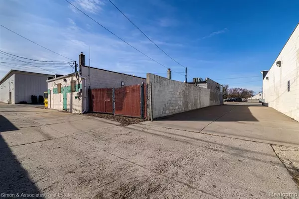 Eastpointe, MI 48021,18228 E 9 Mile Road