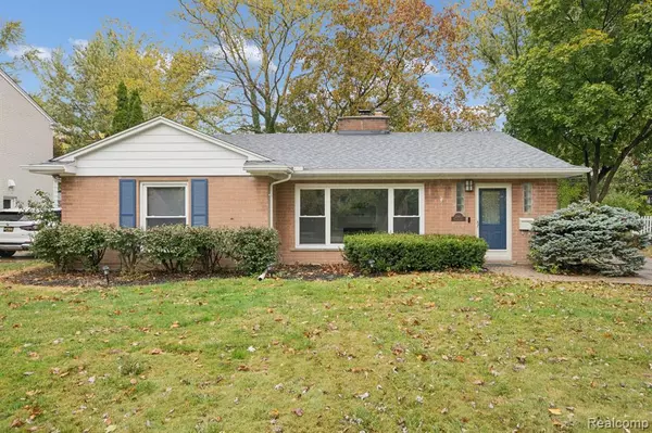 Beverly Hills, MI 48025,32463 Sheridan