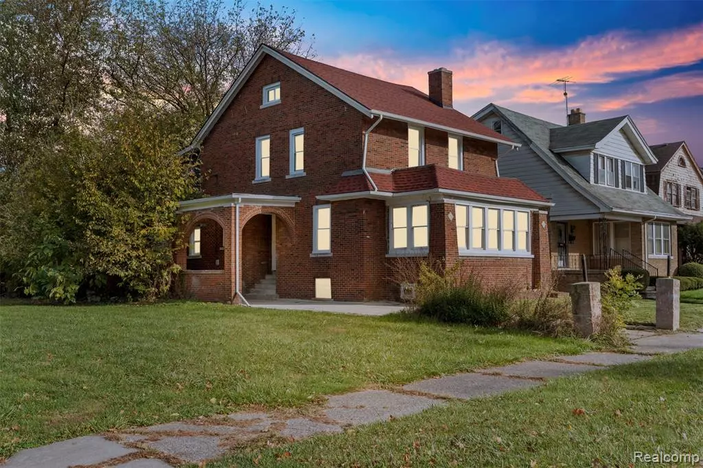 Detroit, MI 48215,388 Chalmers Avenue