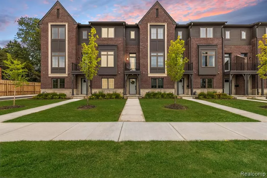 386 Notre Dame Street, Grosse Pointe, MI 48230