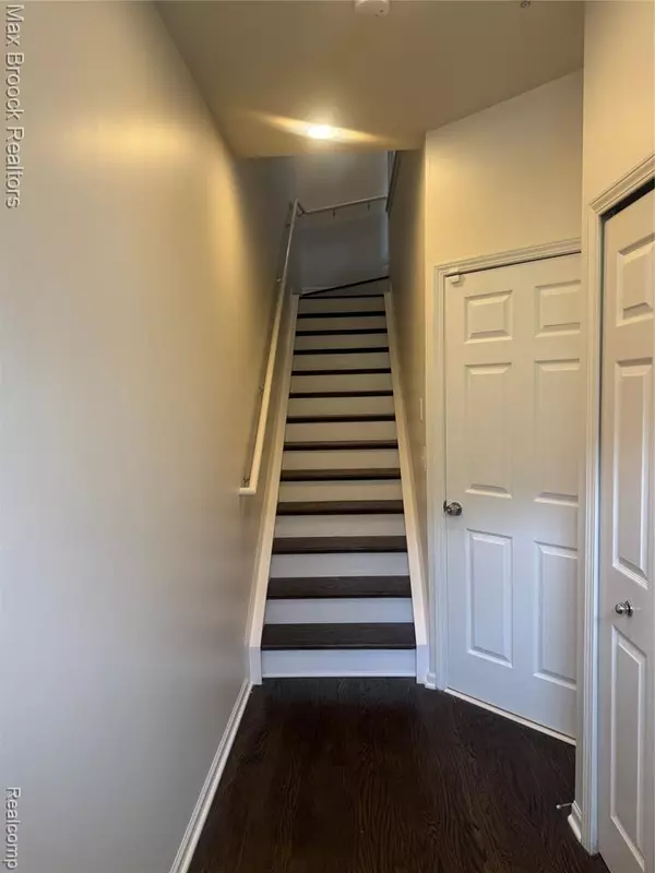 Birmingham, MI 48009,537 Graten Street