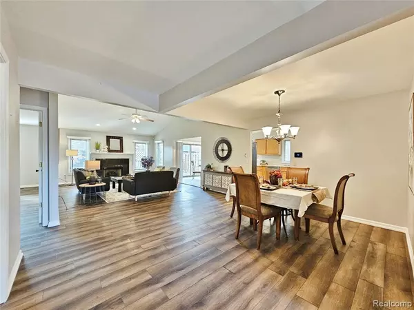 Clinton Twp, MI 48038,17901 Pointe Court