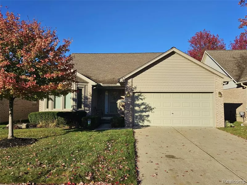 17901 Pointe Court, Clinton Twp, MI 48038
