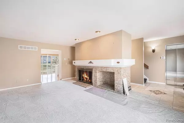 Flint, MI 48532,6300 Laurentian Court