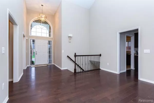 Warren, MI 48092,30493 Berghway Trail