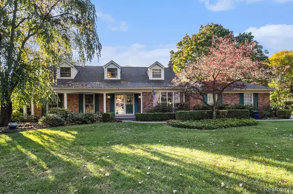 4597 Broughton Drive, Bloomfield Hills, MI 48301
