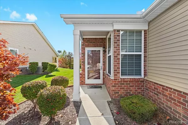 Brownstown, MI 48134,24338 Walloon Way