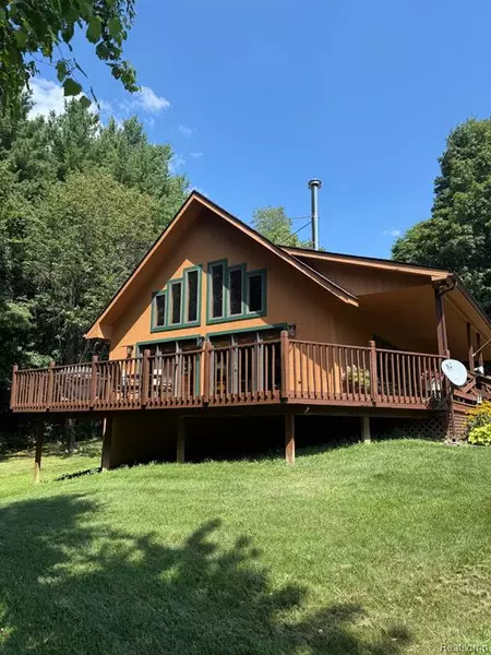 3199 West Road, Metamora, MI 48455