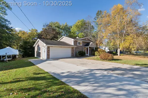 Commerce Twp, MI 48382,541 Crystalia Street