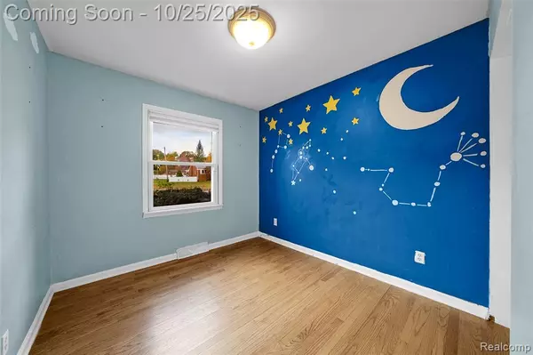 Waterford, MI 48329,4073 Silver Birch Drive