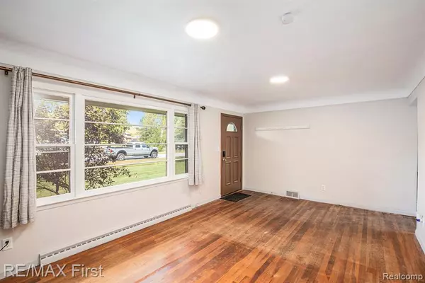 Port Huron, MI 48060,3196 Oakwood Drive