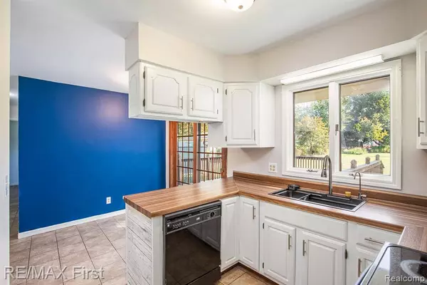 Port Huron, MI 48060,3196 Oakwood Drive