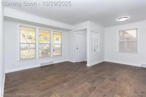 Detroit, MI 48228,9340 Mansfield Street