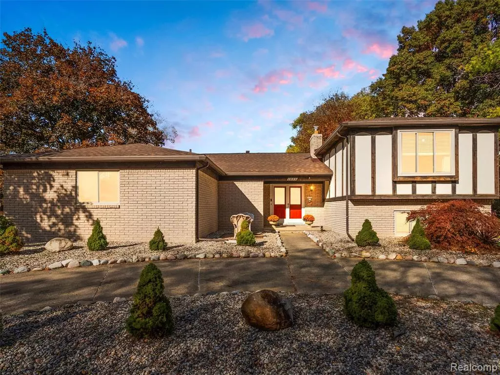 Troy, MI 48085,1939 Chancery Drive