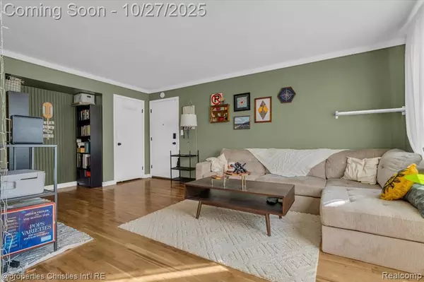 Warren, MI 48093,29654 Hoover Road