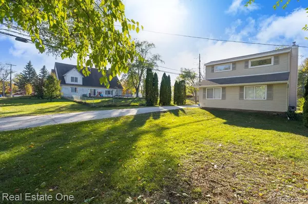 Waterford, MI 48329,4281 Marcus Road