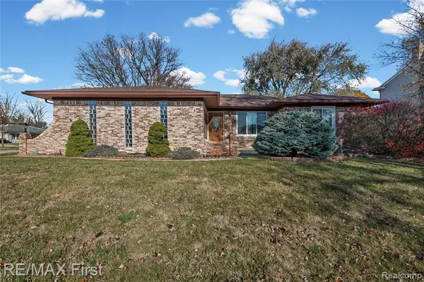 2219 Belmont Drive, Sterling Heights, MI 48310