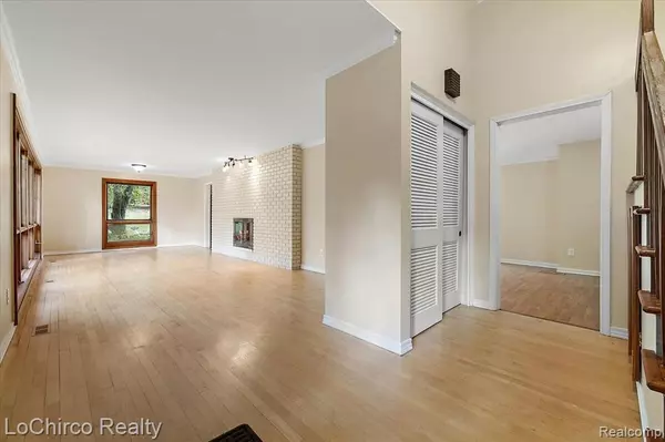 Rochester Hills, MI 48309,1585 Kingsmere Circle