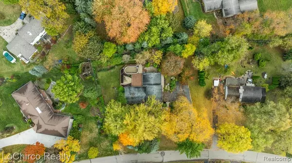 Rochester Hills, MI 48309,1585 Kingsmere Circle