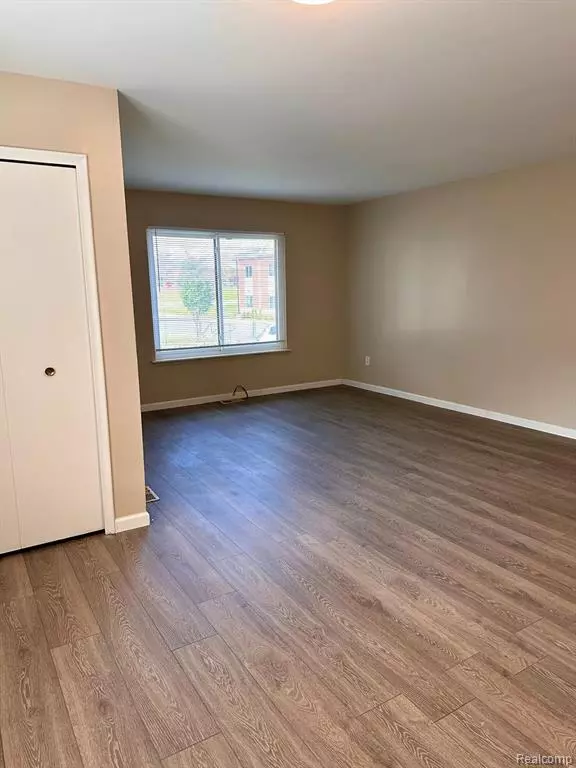 Rochester, MI 48307,404 N Alice Avenue