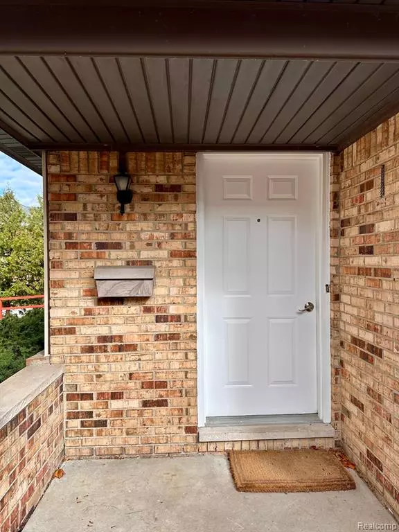 Rochester, MI 48307,404 N Alice Avenue