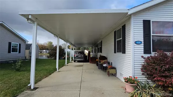 Lapeer, MI 48446,115 Pine Lakes W Drive