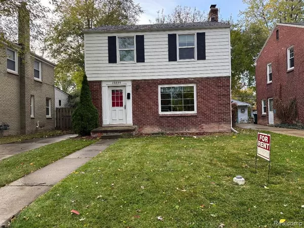 19235 RAYMOND Street, Grosse Pointe Woods, MI 48236