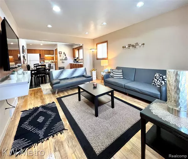 Madison Heights, MI 48071,26381 OSMUN Street