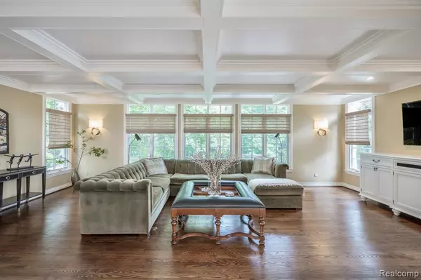 Bloomfield Hills, MI 48301,3320 Morningview Terrace