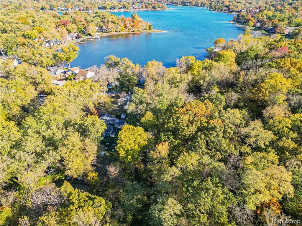 Commerce Twp, MI 48382,0 Listeria