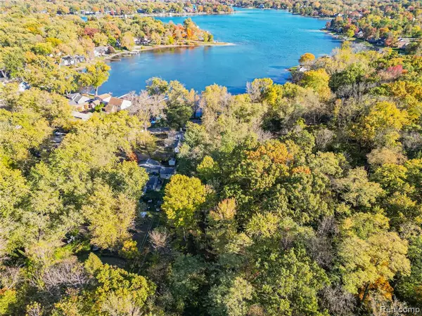 0 Listeria, Commerce Twp, MI 48382