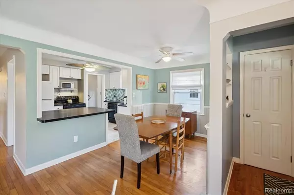 Oak Park, MI 48237,24700 Westhampton Street