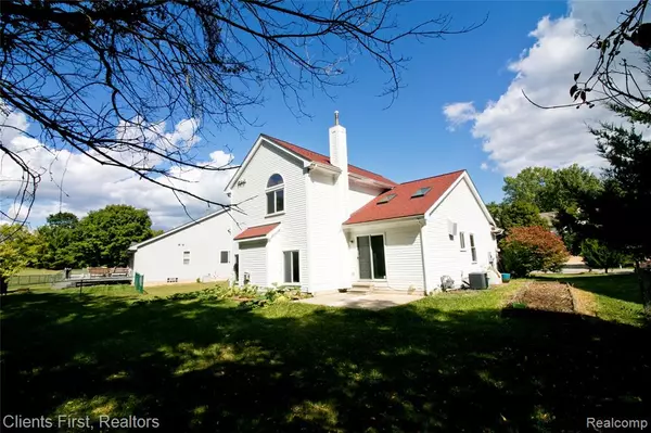 Ypsilanti, MI 48198,8543 Barrington Drive