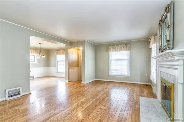 Dearborn, MI 48128,556 N Mildred Street