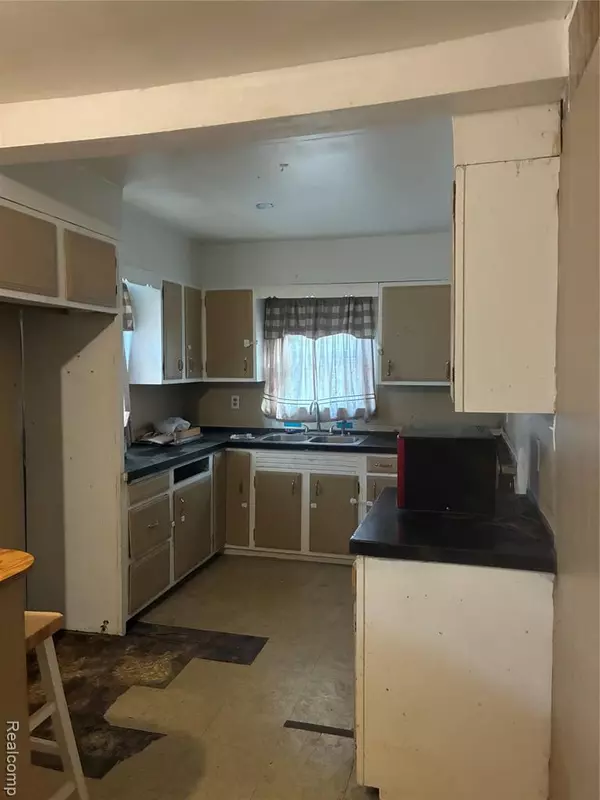 Saginaw, MI 48601,3256 Oakwood Avenue