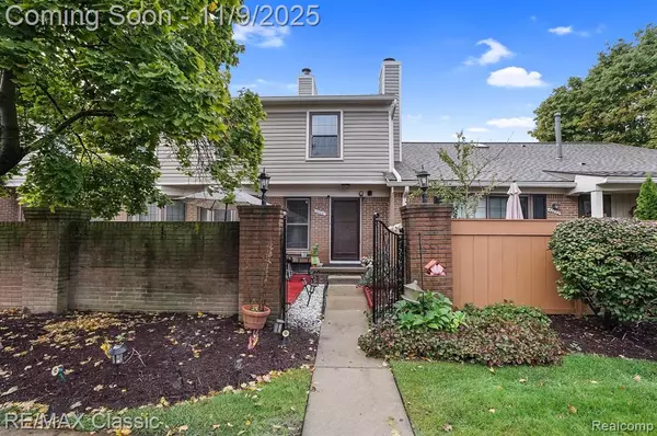 40041 CROSSWINDS, Novi, MI