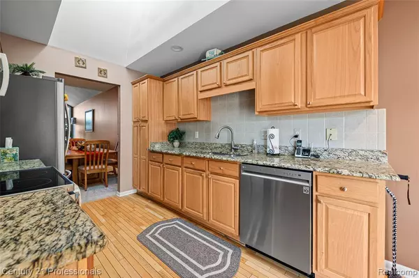 Macomb, MI 48044,50283 Highpoint Court