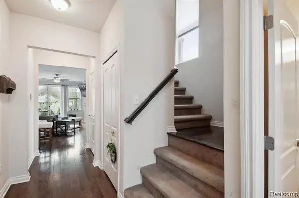 Plymouth, MI 48170,42384 GATEWAY Drive