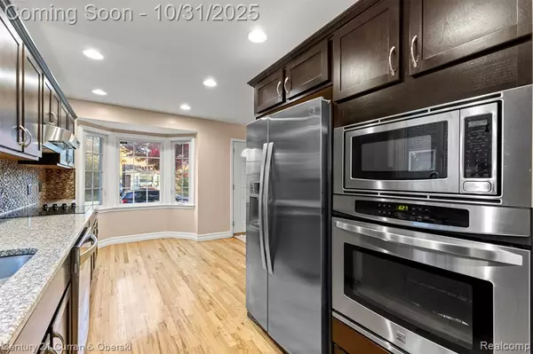 Dearborn, MI 48128,23251 Hollander Street