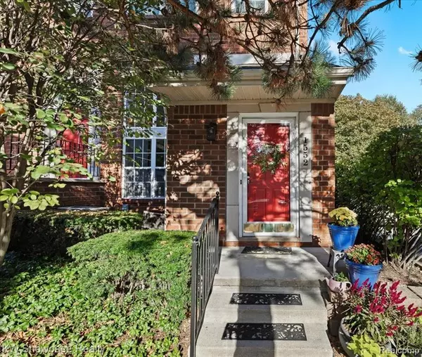 1552 Maryland Club Drive, Royal Oak, MI 48067